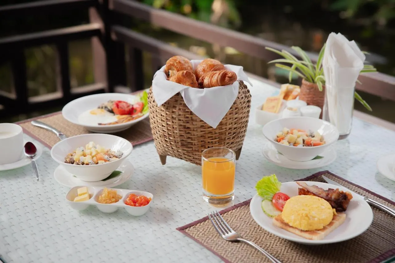 Parasol Blanc لوانغ برابانغ