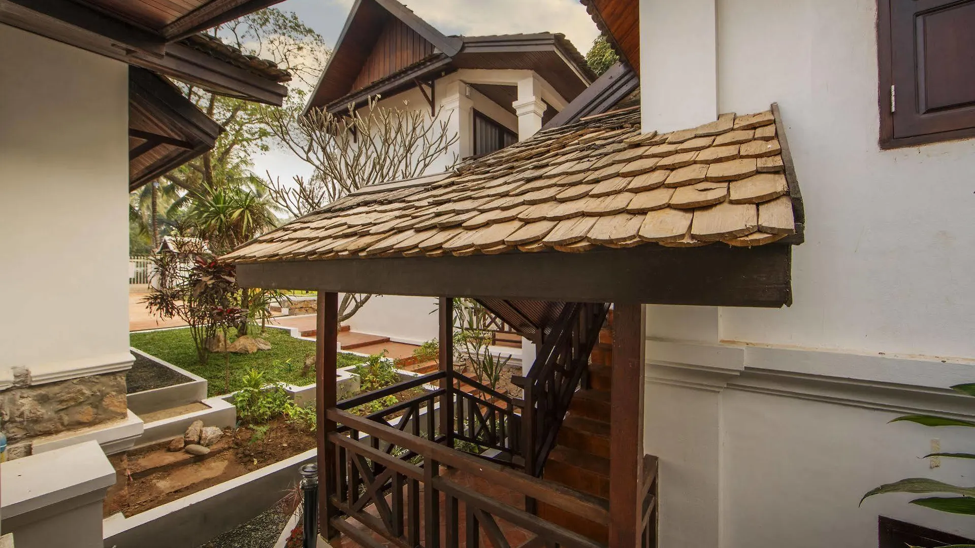 Parasol Blanc Luang Prabang 3*,  Laos