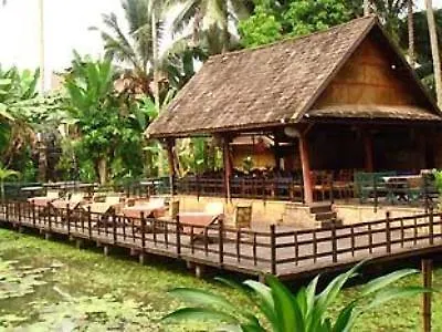 Parasol Blanc Luang Prabang 3*,